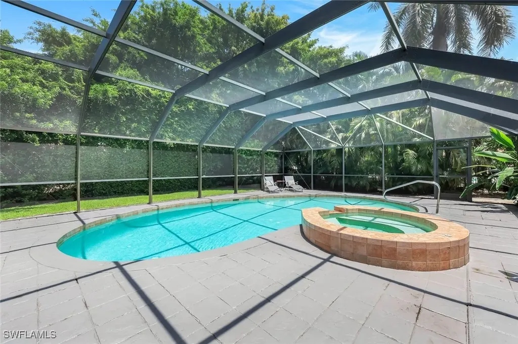 725 Old Trail Drive Naples FL 34103