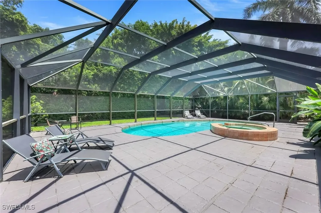 725 Old Trail Drive Naples FL 34103