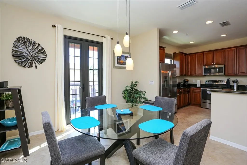 9082 Capistrano Street N Naples FL 34113
