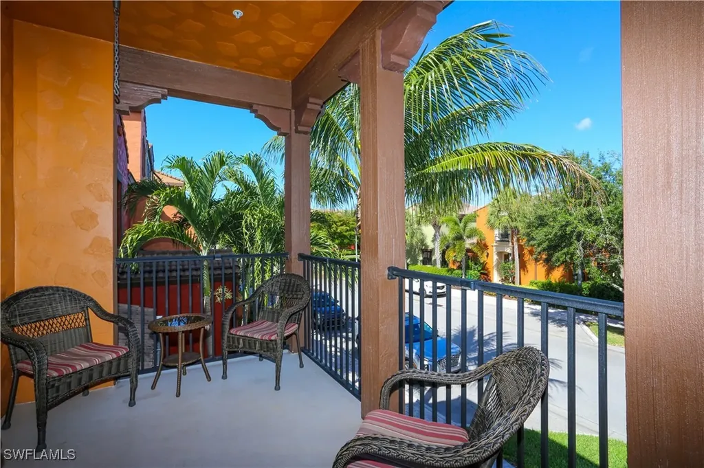 9082 Capistrano Street N Naples FL 34113