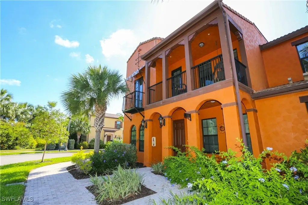 9082 Capistrano Street N Naples FL 34113