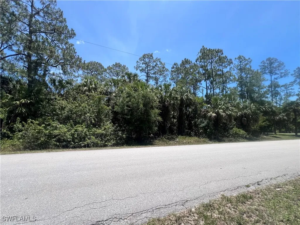 23RD Street NW Naples FL 34120