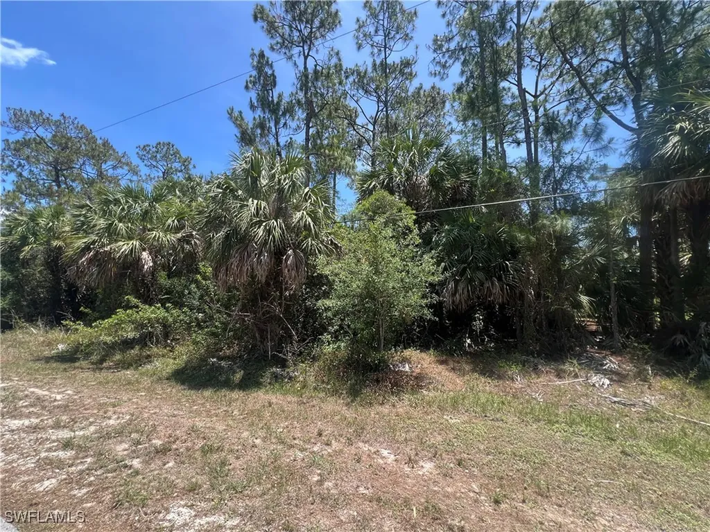 23RD Street NW Naples FL 34120