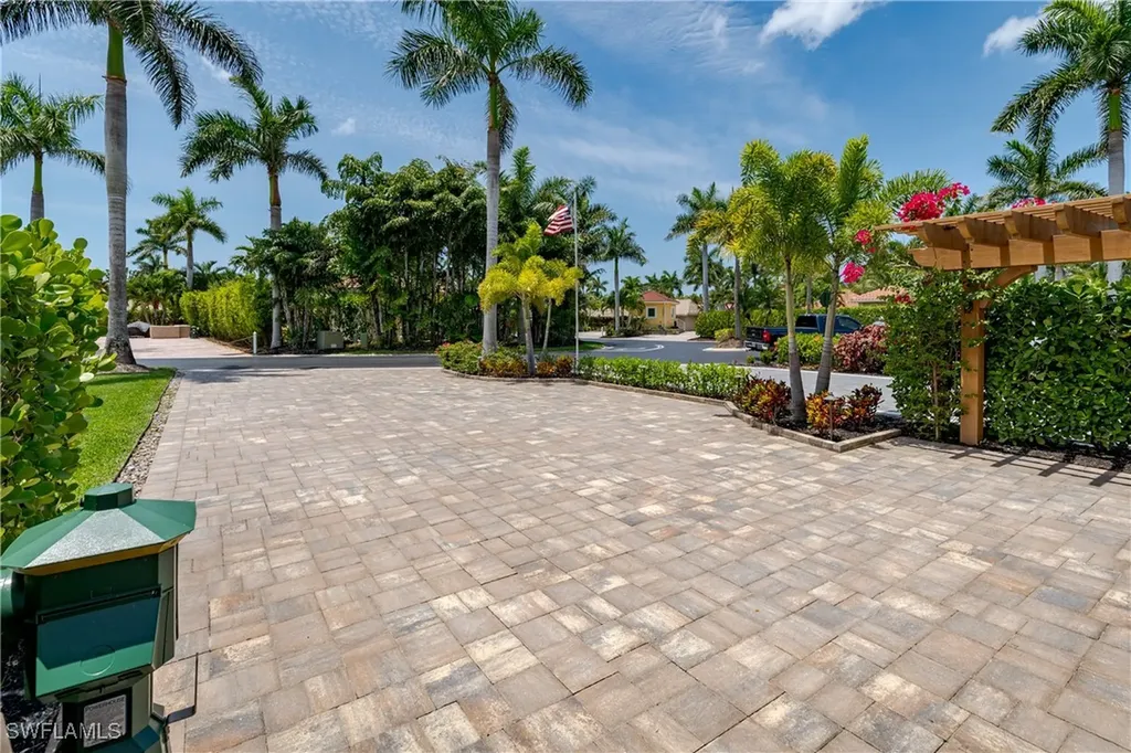 13615 Snook Circle Naples FL 34114