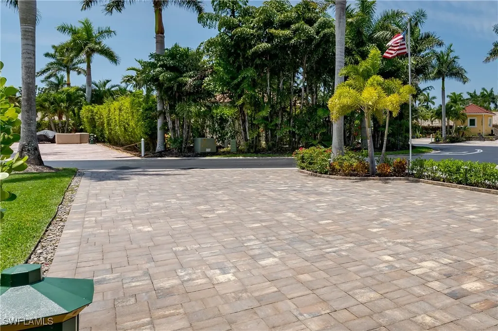 13615 Snook Circle Naples FL 34114