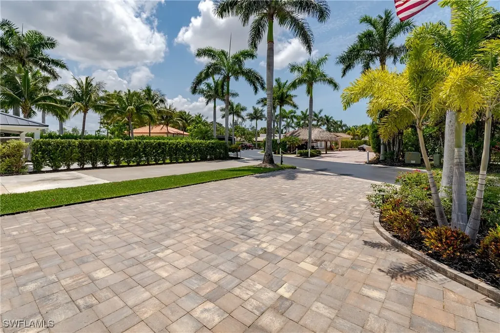 13615 Snook Circle Naples FL 34114