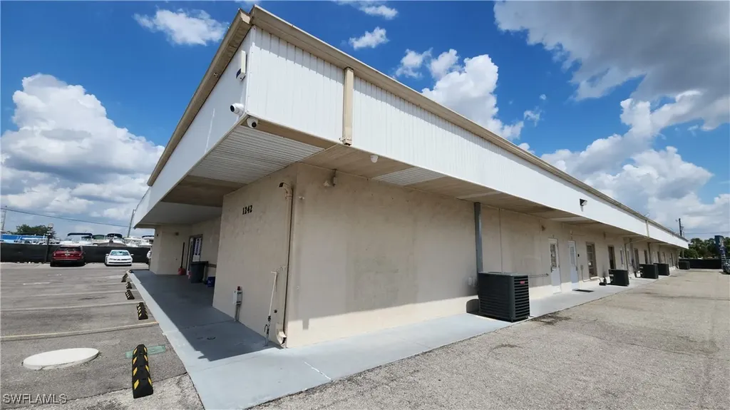 1242 Market Circle Port Charlotte FL 33953