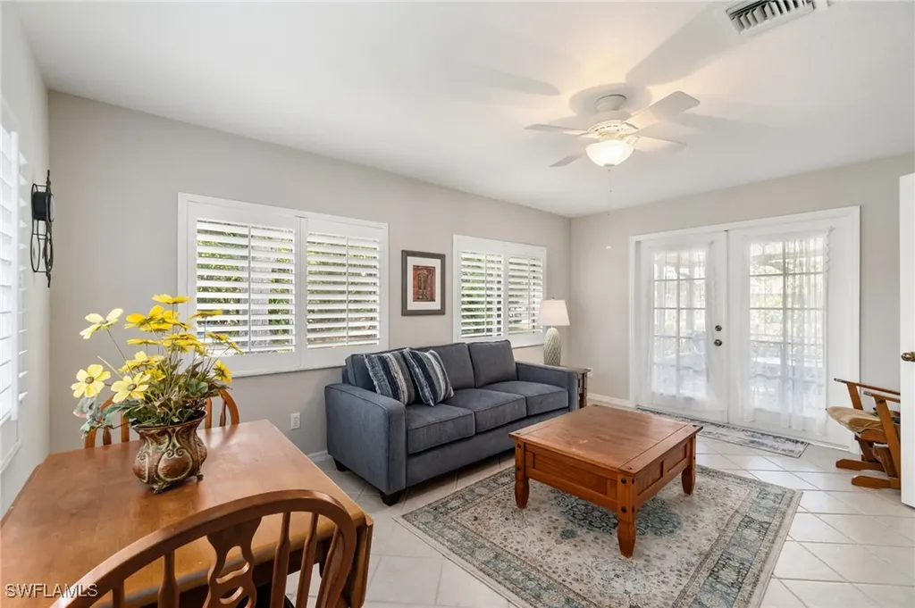 3220 Citron Drive Naples FL 34120