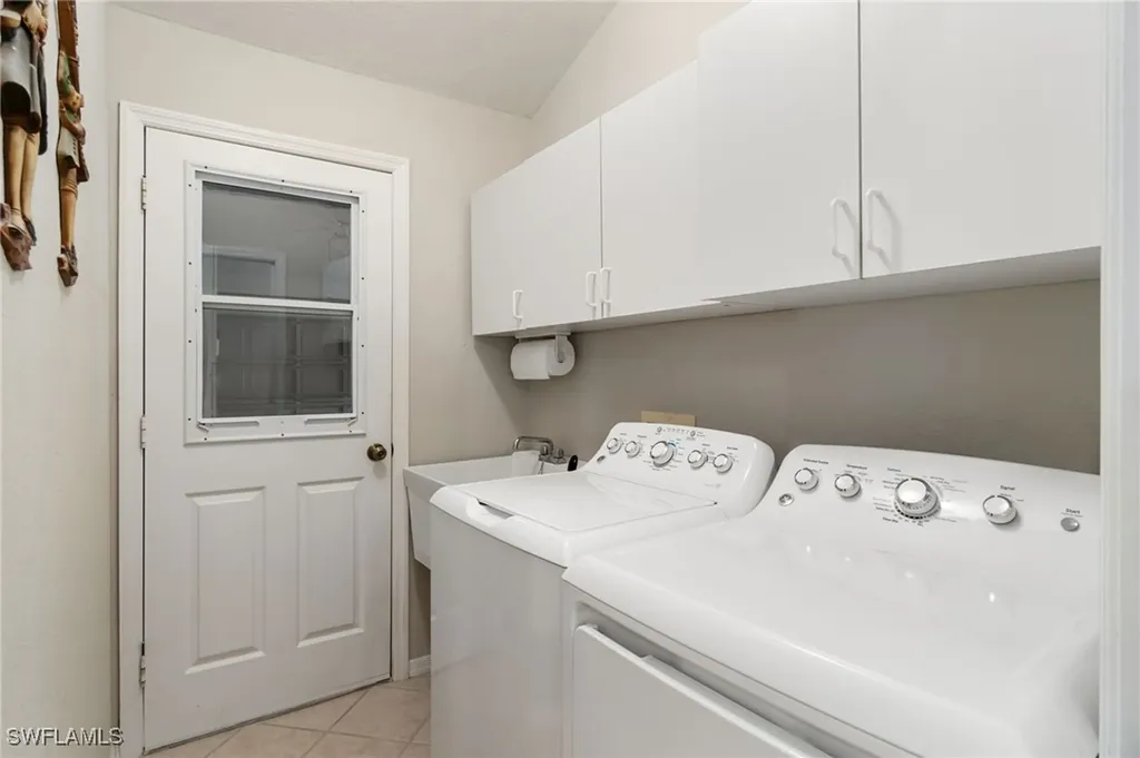 3220 Citron Drive Naples FL 34120