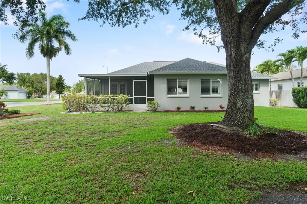3220 Citron Drive Naples FL 34120