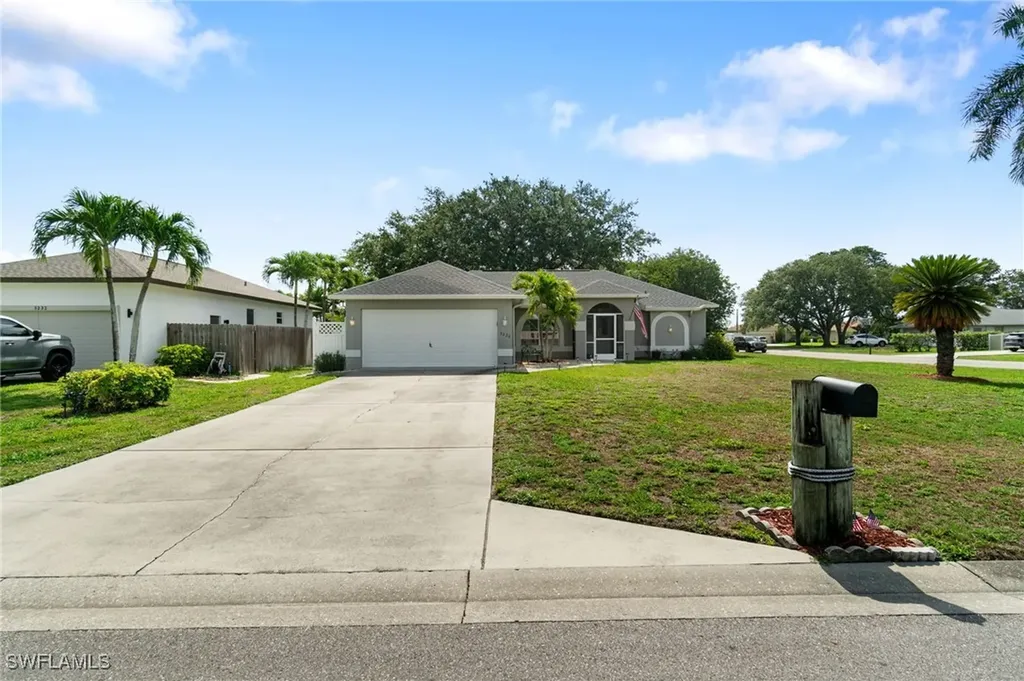 3220 Citron Drive Naples FL 34120
