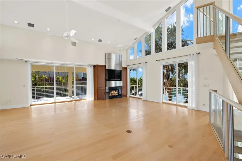 1581 San Carlos Bay Drive Sanibel FL 33957