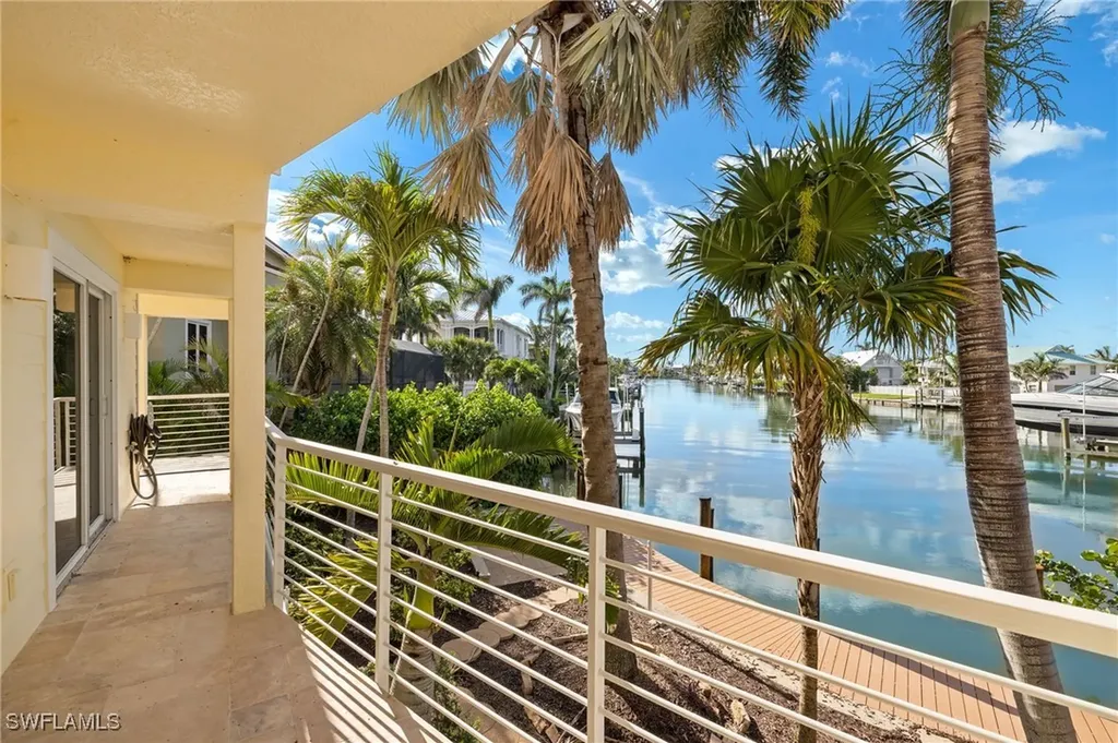 1581 San Carlos Bay Drive Sanibel FL 33957