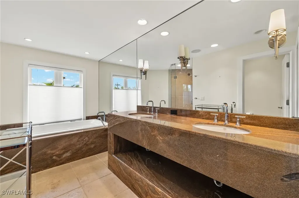 1581 San Carlos Bay Drive Sanibel FL 33957