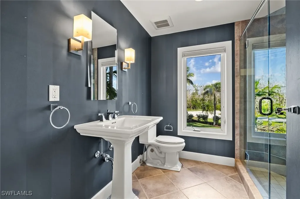 1581 San Carlos Bay Drive Sanibel FL 33957