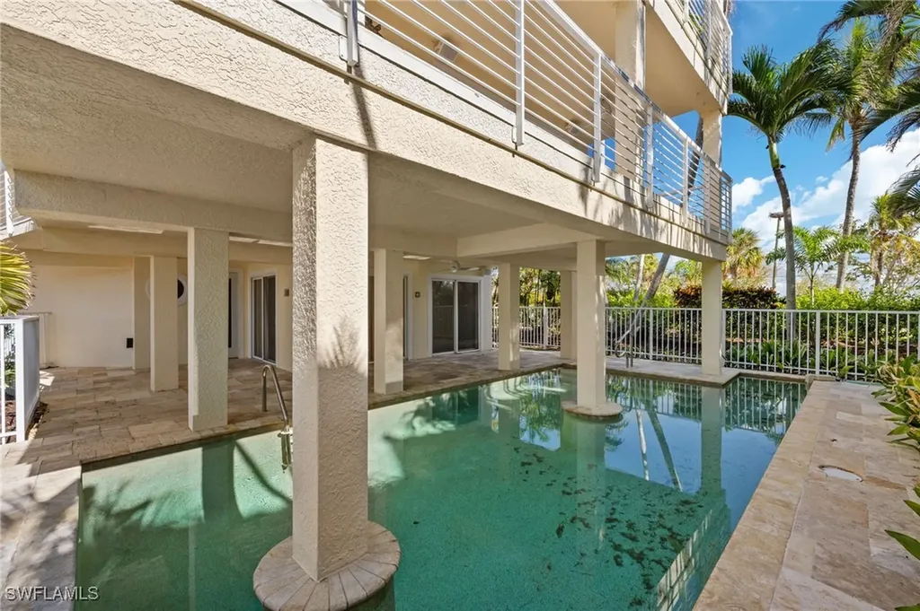 1581 San Carlos Bay Drive Sanibel FL 33957