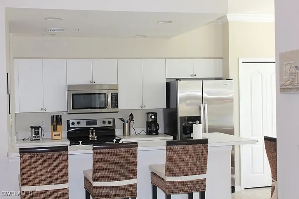 Naples FL, 8680 Cedar Hammock Circle, Unit 116