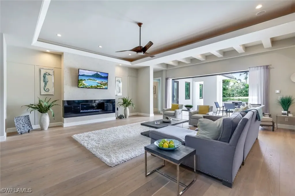 875 Wedge Drive Naples FL 34103