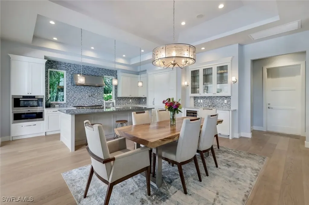 875 Wedge Drive Naples FL 34103