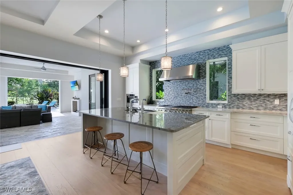 875 Wedge Drive Naples FL 34103