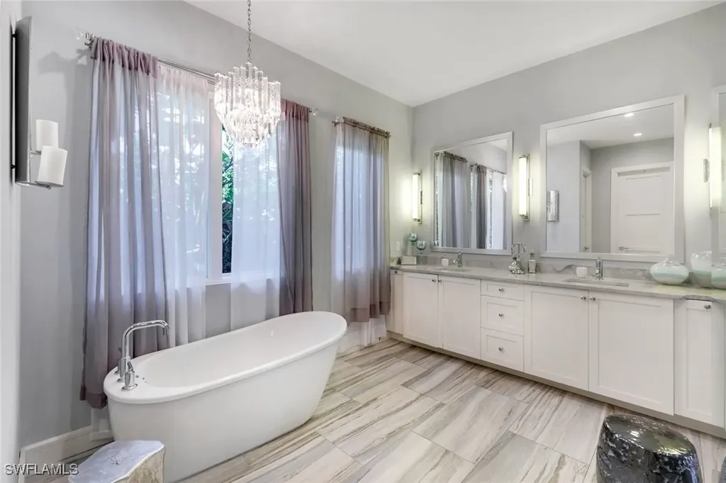875 Wedge Drive Naples FL 34103