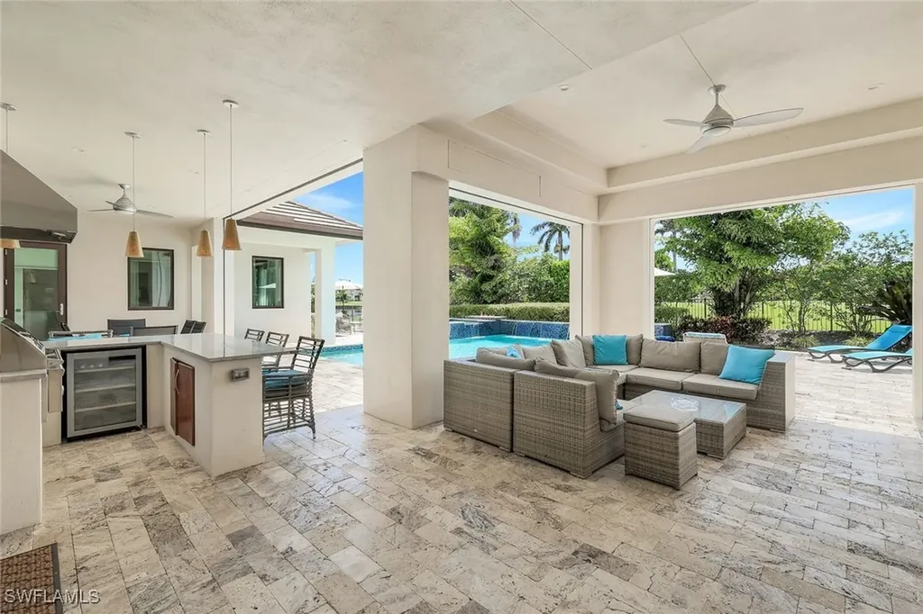 875 Wedge Drive Naples FL 34103