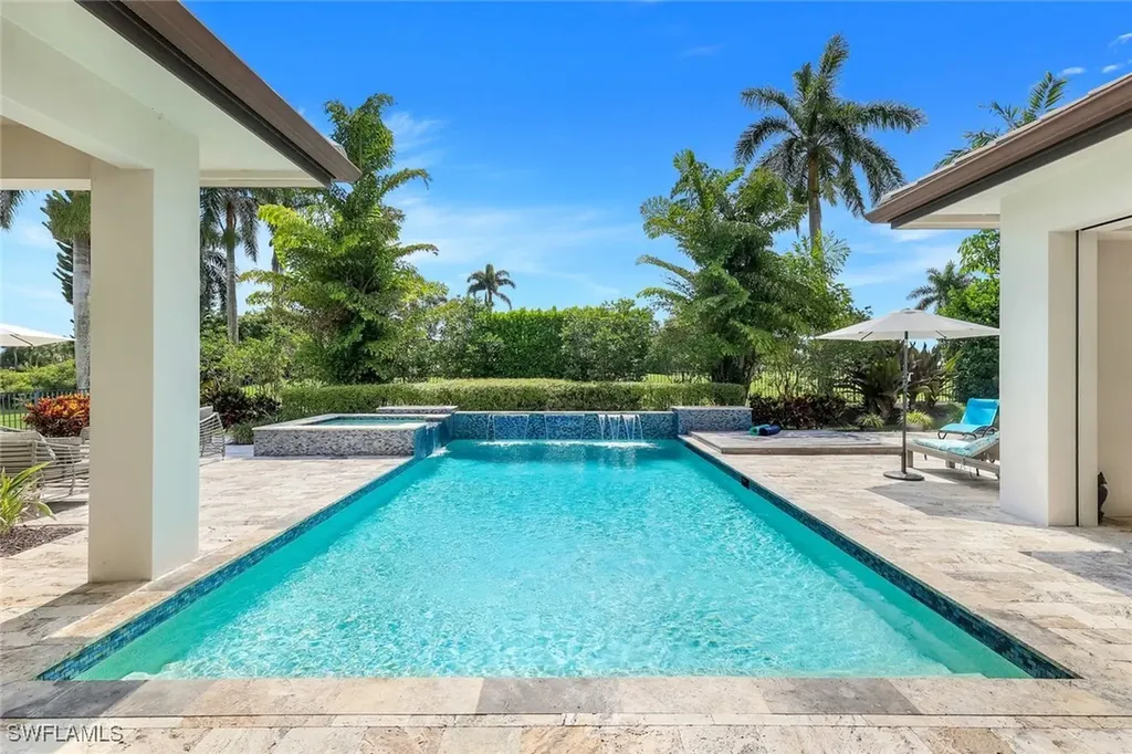 875 Wedge Drive Naples FL 34103
