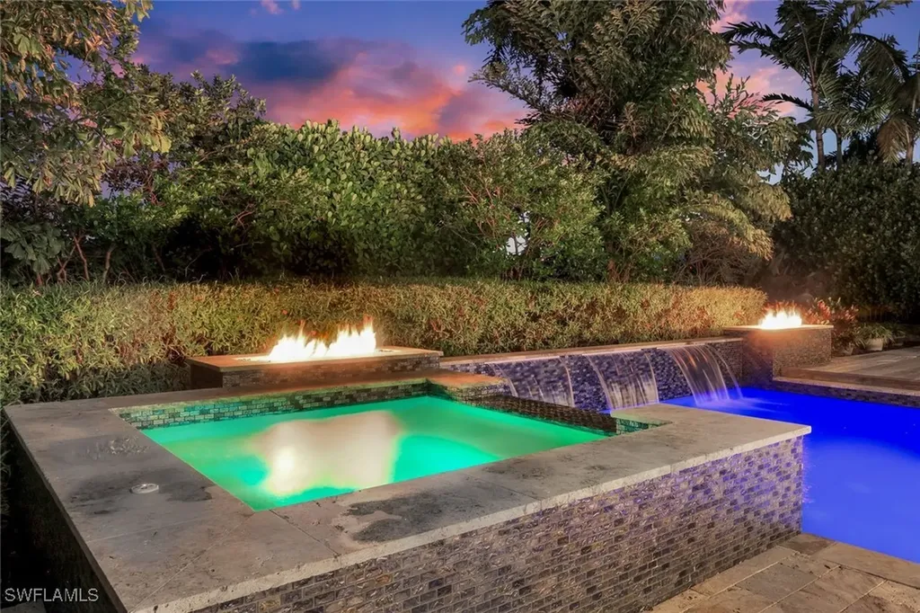 875 Wedge Drive Naples FL 34103