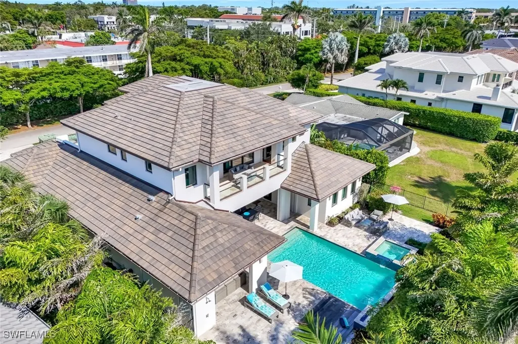 875 Wedge Drive Naples FL 34103