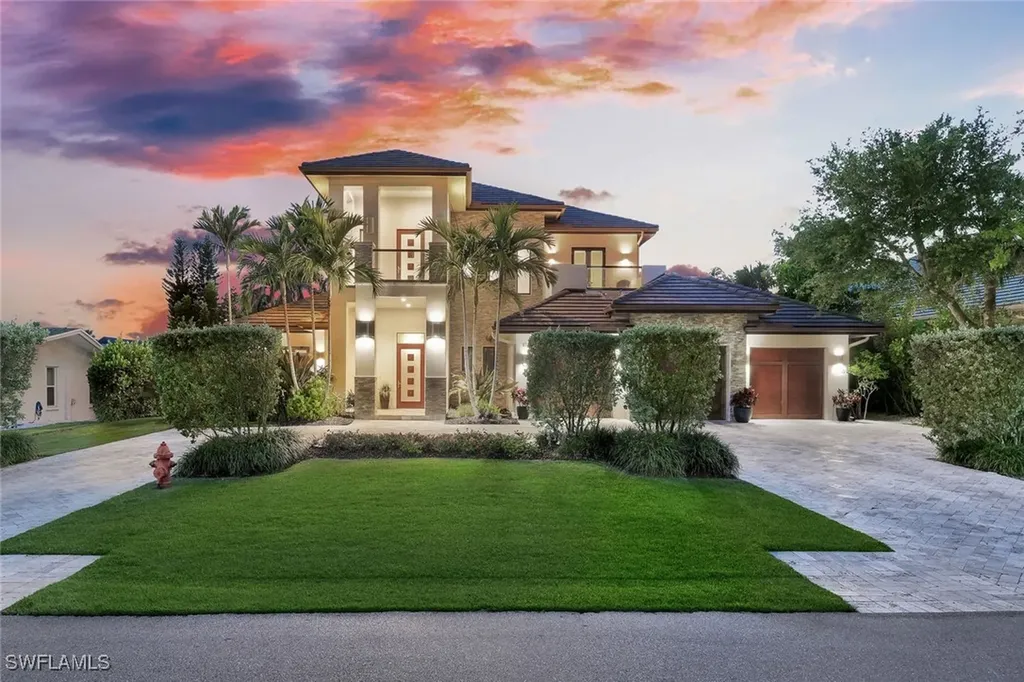 875 Wedge Drive Naples FL 34103