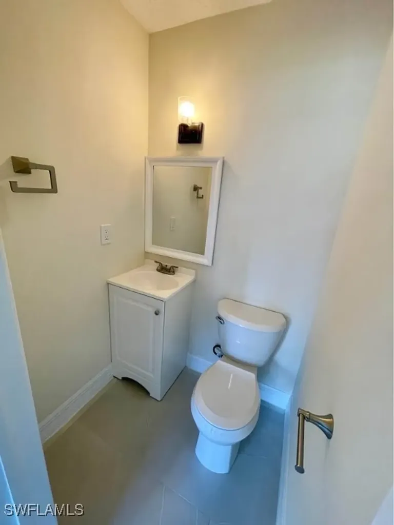 4052 Bayshore Drive Naples FL 34112