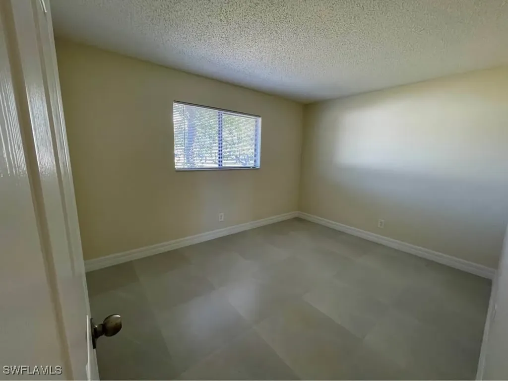 4052 Bayshore Drive Naples FL 34112