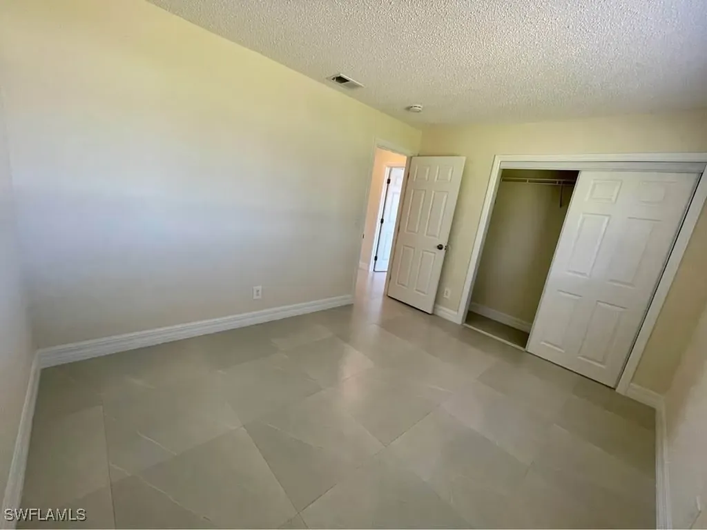 4052 Bayshore Drive Naples FL 34112