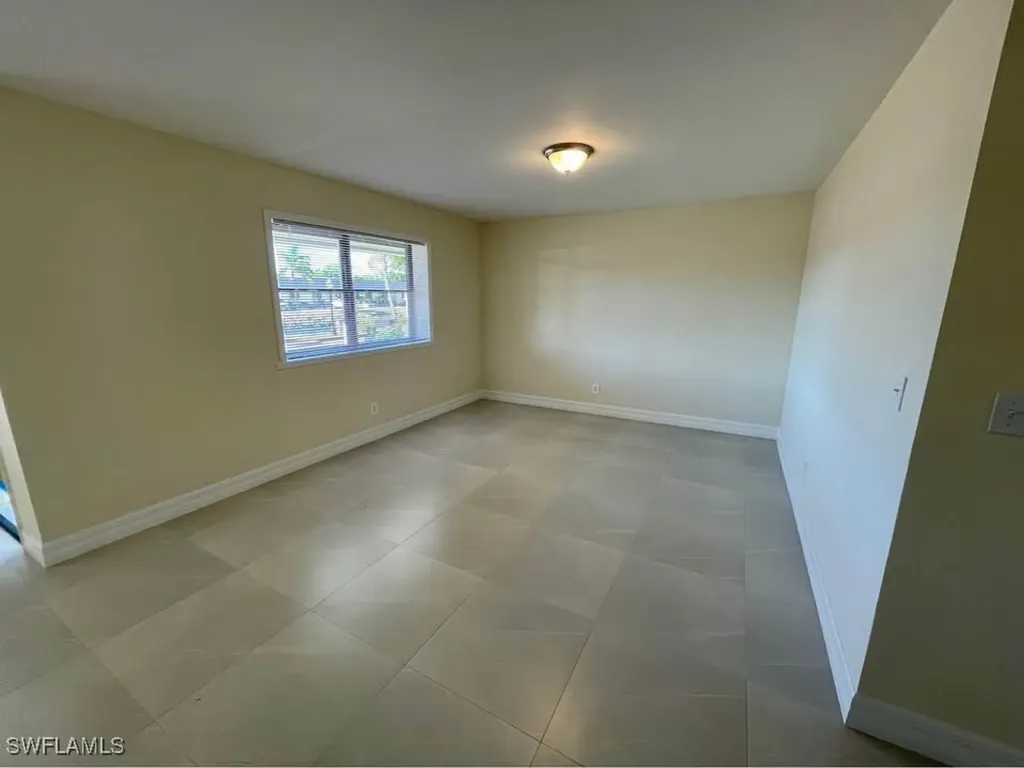 4052 Bayshore Drive Naples FL 34112