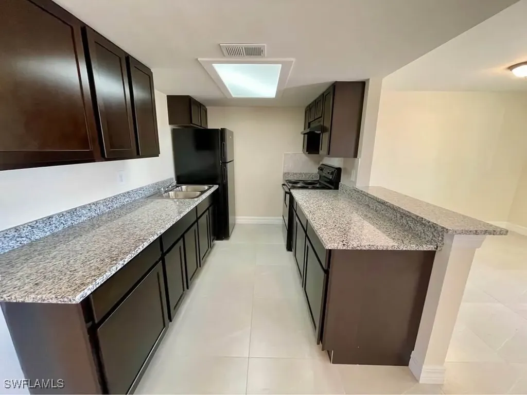 4052 Bayshore Drive Naples FL 34112