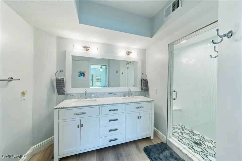 6914 Satinleaf Road N Naples FL 34109