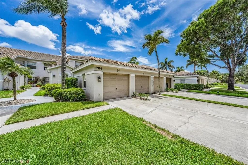 6914 Satinleaf Road N Naples FL 34109