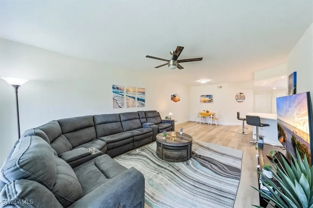 6914 Satinleaf Road N Naples FL 34109
