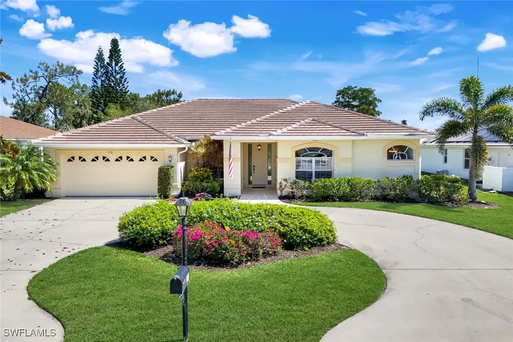 Naples FL, 190 Palmetto Dunes Circle