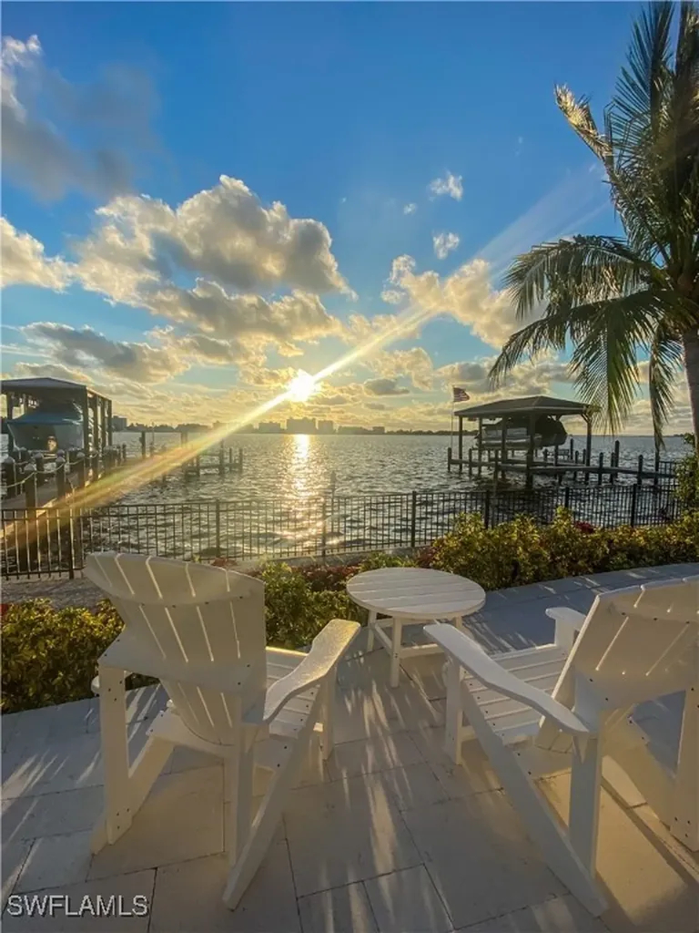 855 San Carlos Drive Fort Myers Beach FL 33931