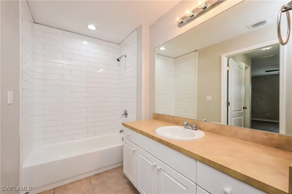 2405 NW Juanita Place Cape Coral FL 33993