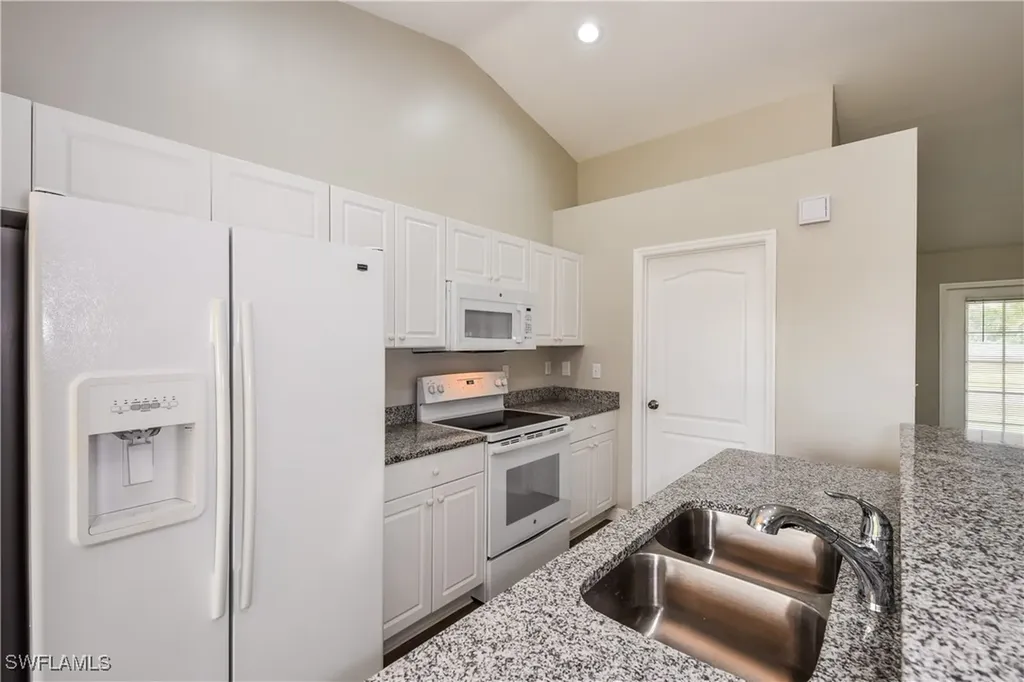 2405 NW Juanita Place Cape Coral FL 33993