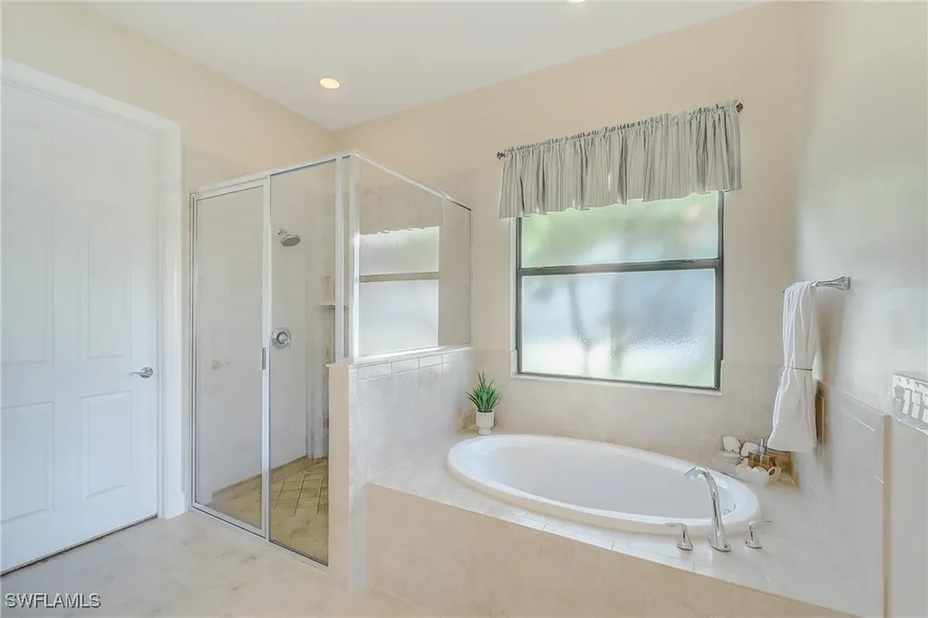 12490 Kentwood Avenue Fort Myers FL 33913