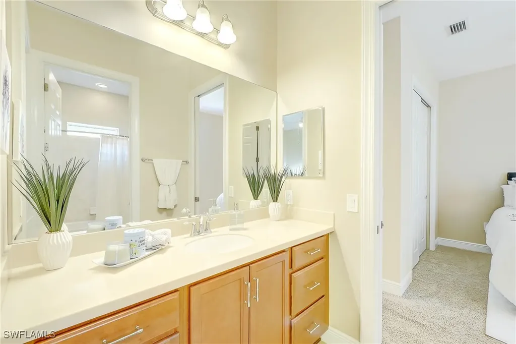 12490 Kentwood Avenue Fort Myers FL 33913