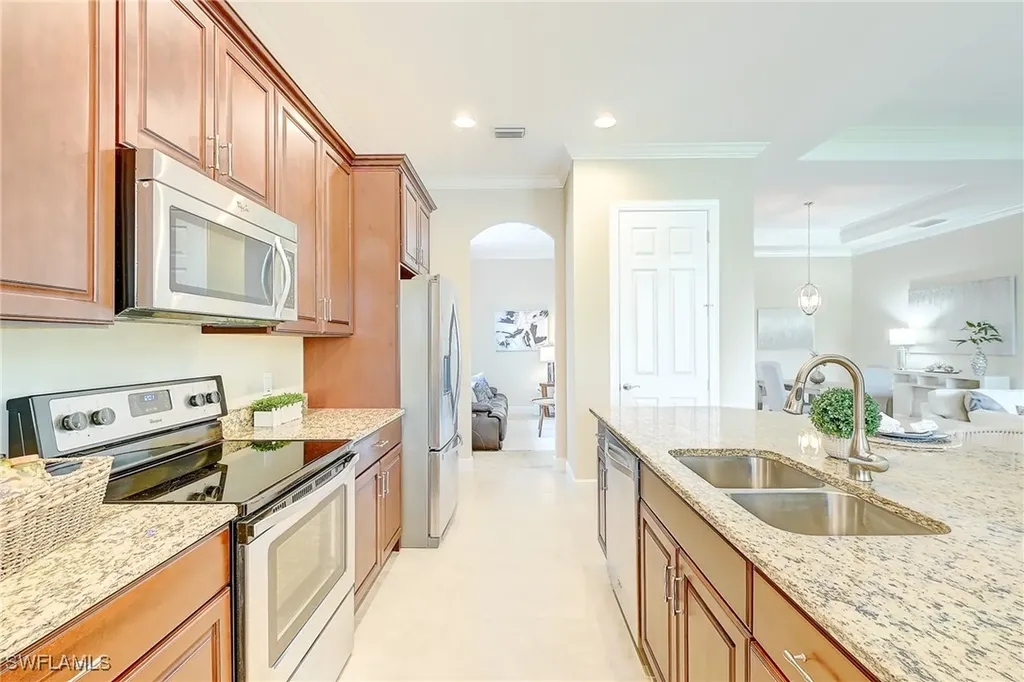 12490 Kentwood Avenue Fort Myers FL 33913