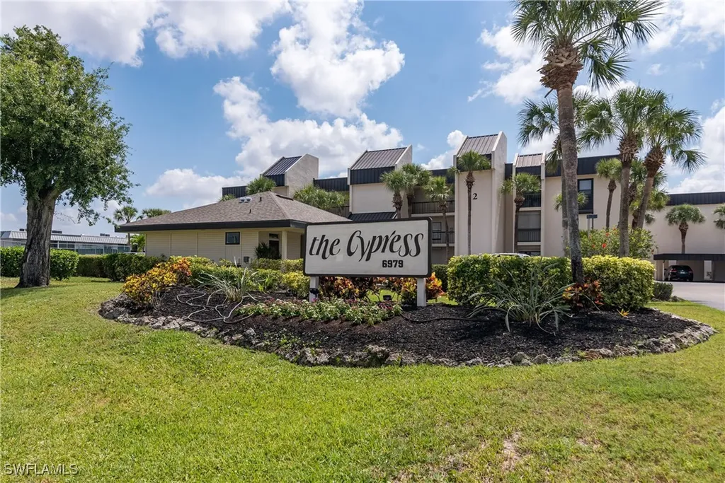6979 Winkler Road Fort Myers FL 33919