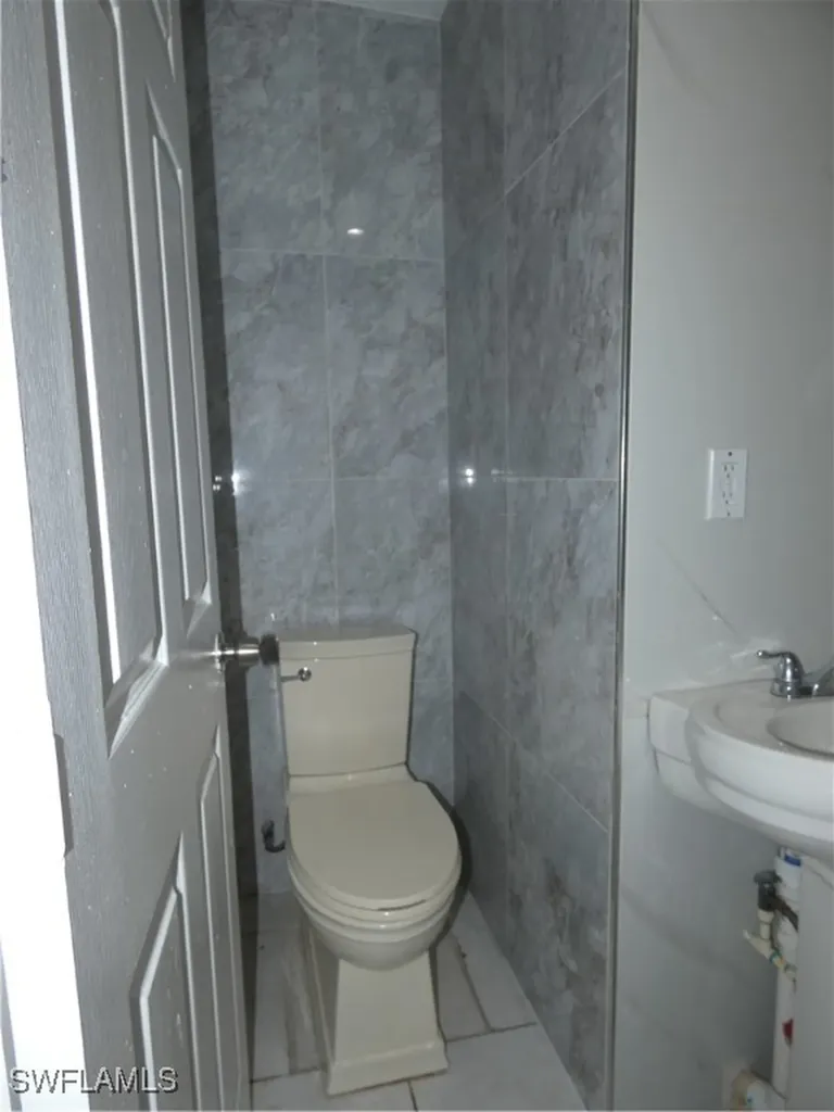3817 Pearl Street Fort Myers FL 33916