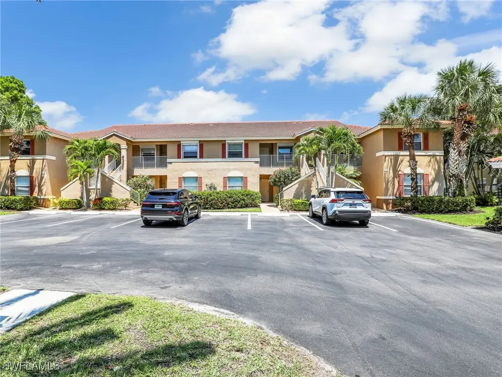 6670 Huntington Lakes Circle Naples FL 34119