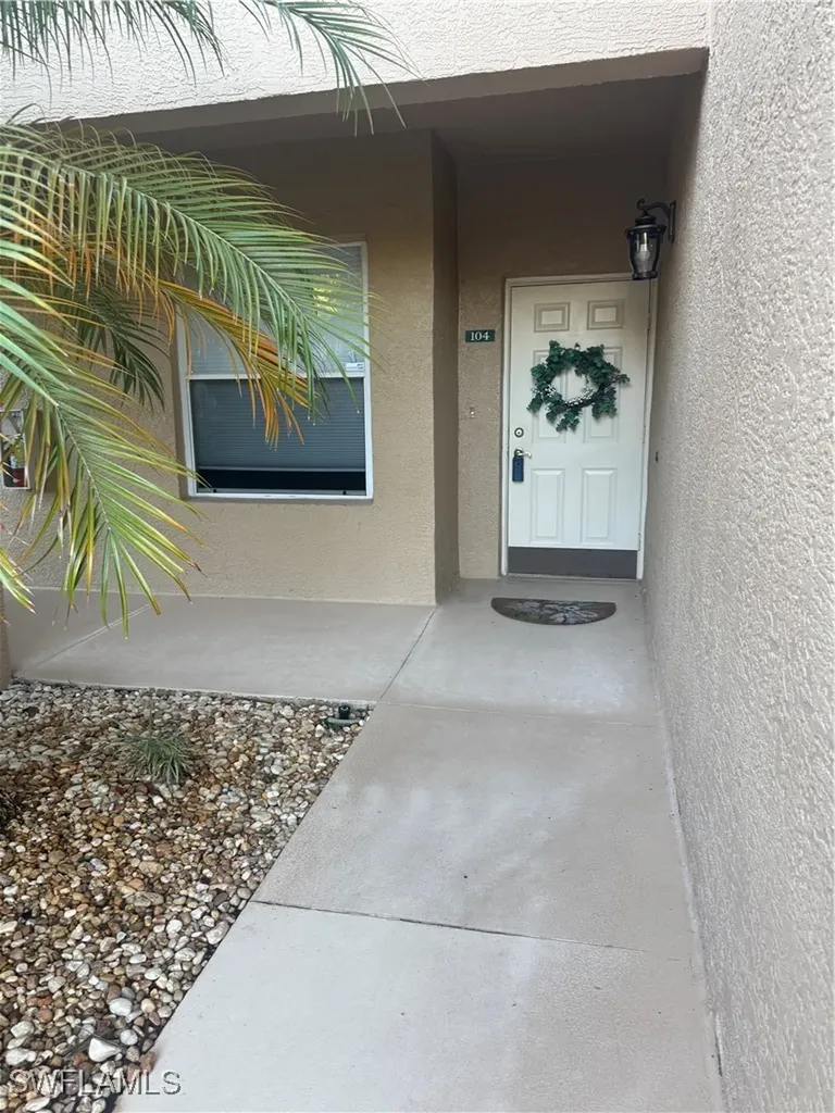 6670 Huntington Lakes Circle Naples FL 34119