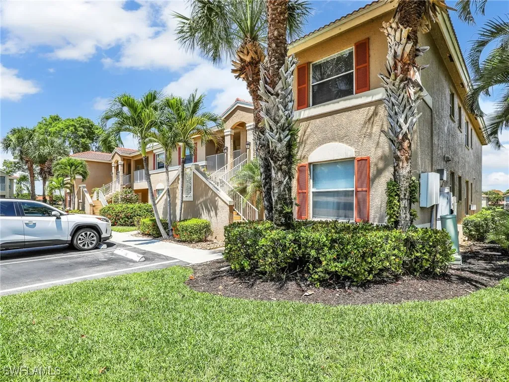 6670 Huntington Lakes Circle Naples FL 34119